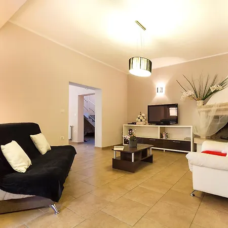 Spacious Villa Žminj