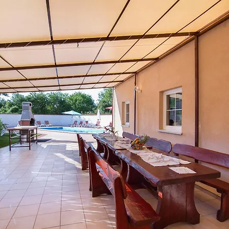 Vila Spacious *