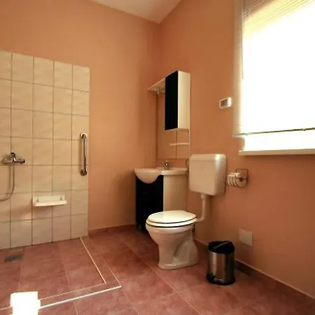 Spacious Zminj